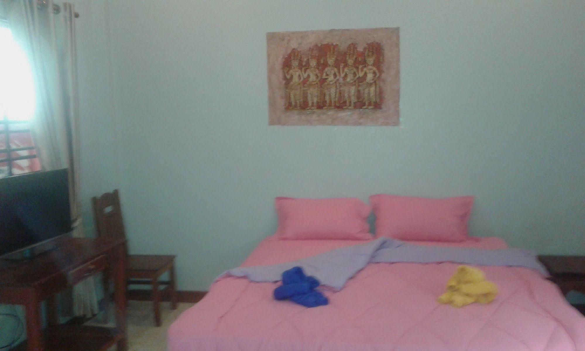 Angkor'S Sunshine Bed & Breakfast Siem Reap Bagian luar foto
