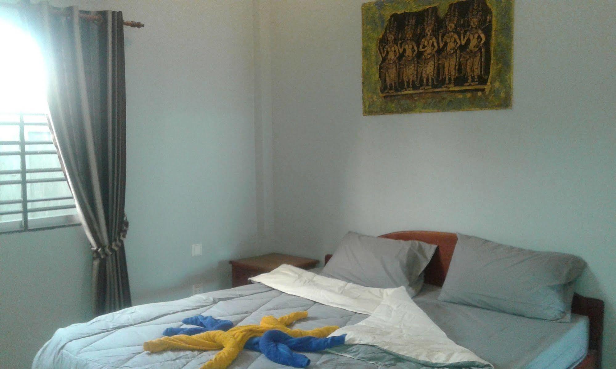 Angkor'S Sunshine Bed & Breakfast Siem Reap Bagian luar foto