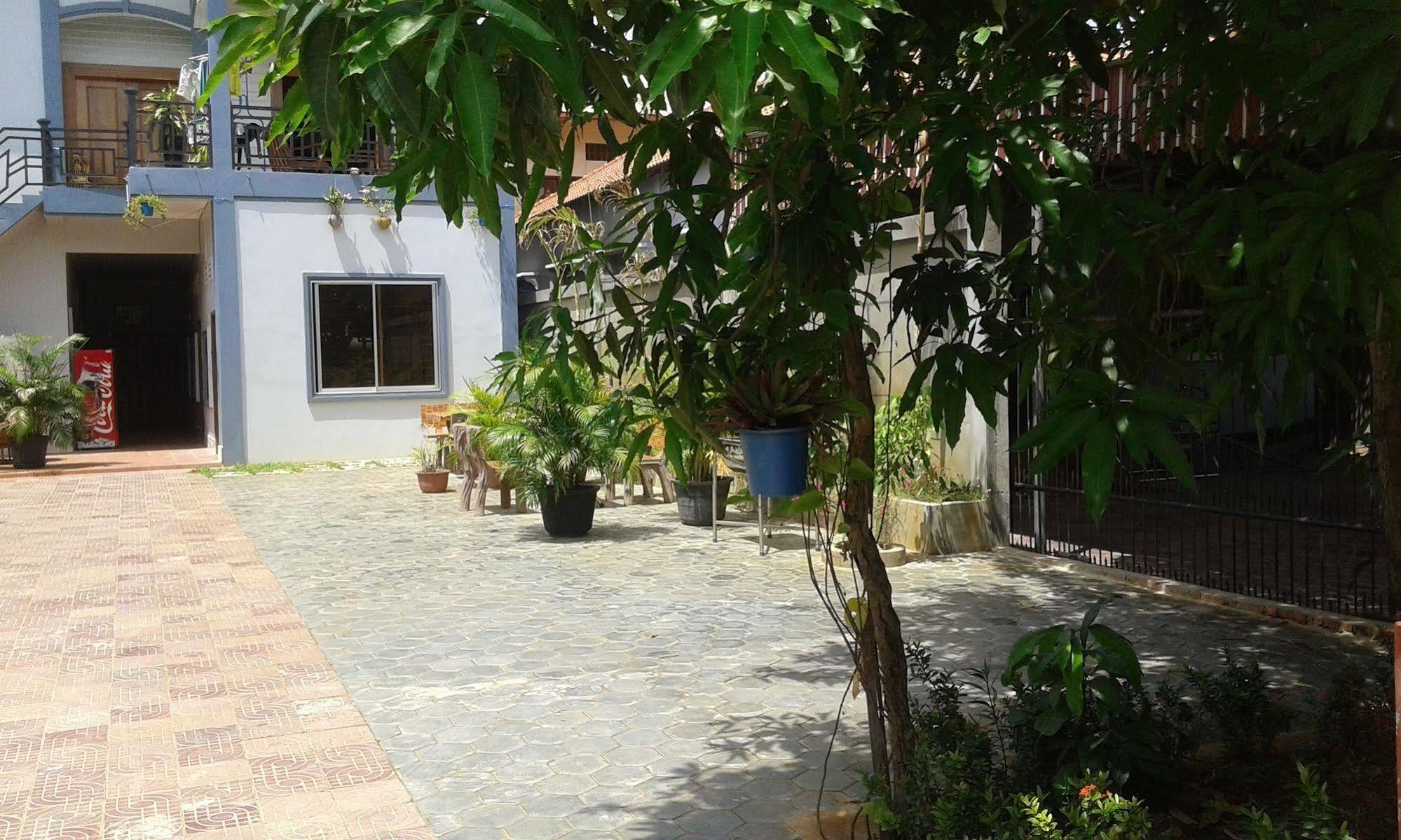 Angkor'S Sunshine Bed & Breakfast Siem Reap Bagian luar foto