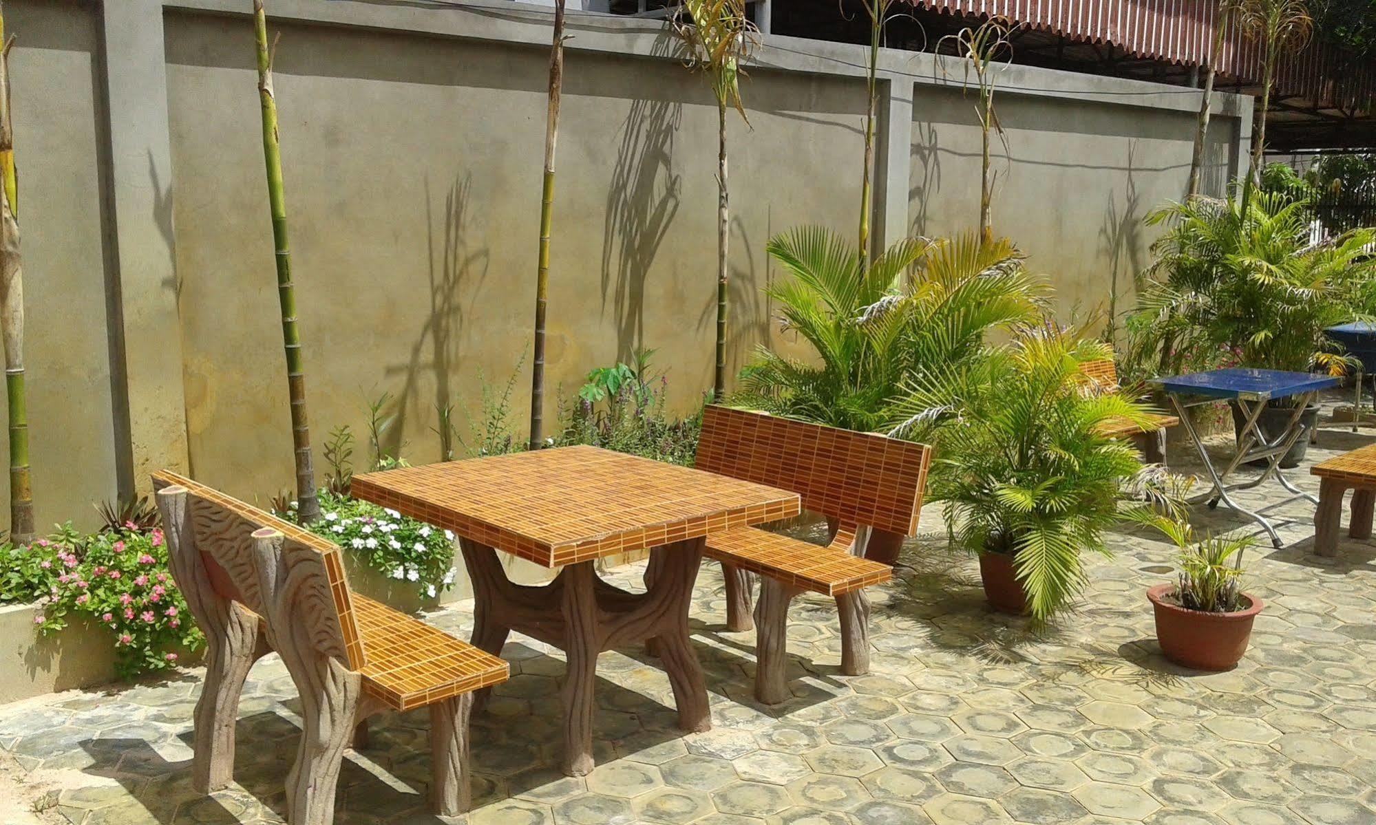 Angkor'S Sunshine Bed & Breakfast Siem Reap Bagian luar foto